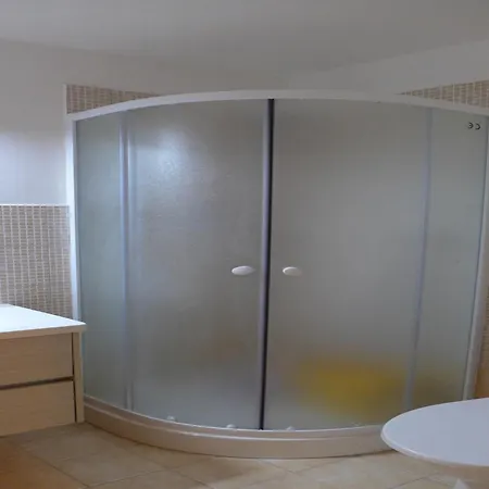 2-room In Appartement Veysonnaz